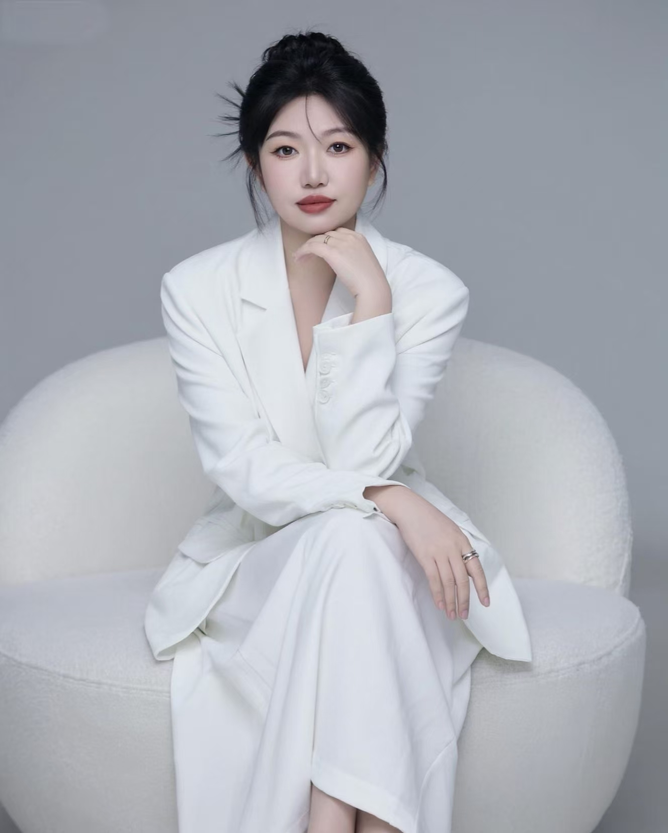 李世纪  执行主任助理 